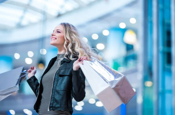 Cliente sonriente al aire libre —  Fotos de Stock