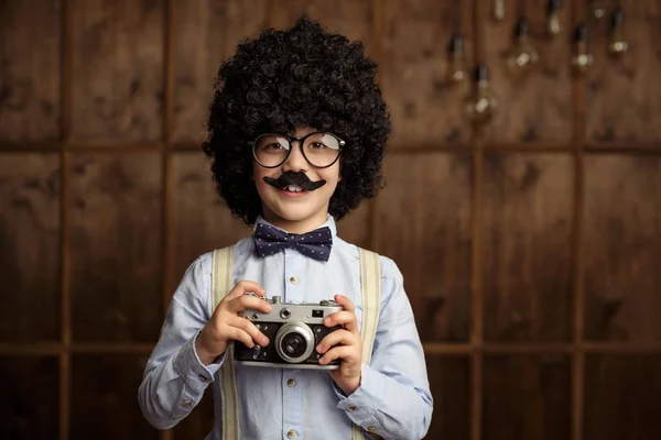 Pojke i studio — Stockfoto