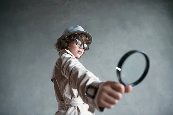 Detective in studio — Stock Photo, Image