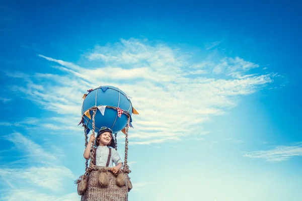 Pequeño piloto al aire libre — Foto de Stock