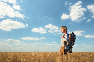 Çocuk açık havada rüya