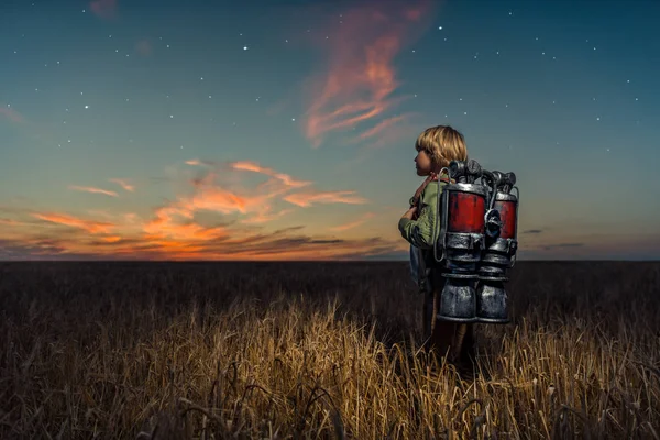 Roket çocuk açık havada