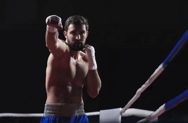 Kampf im Boxring — Stockfoto