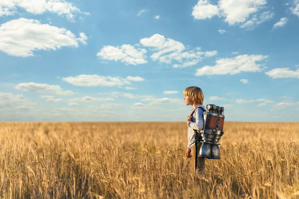 Çocuk açık havada rüya