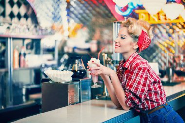 Kadın retro Cafe