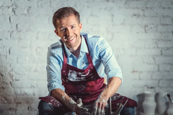 Potter on a wheel — Stock Photo, Image