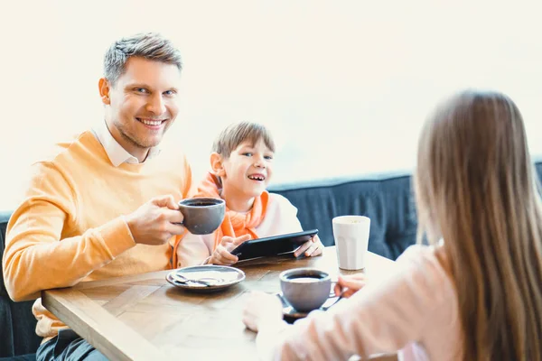 Padres e hijos — Foto de Stock