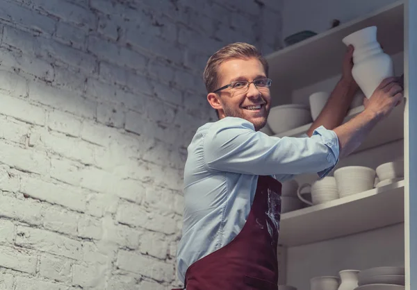 Glücklicher Töpfer — Stockfoto