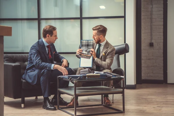 Businessmen at meeting — Stock Photo, Image