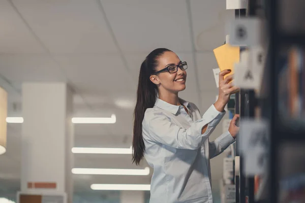 Studente sorridente — Foto Stock