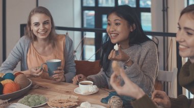 Studio genç kızlar