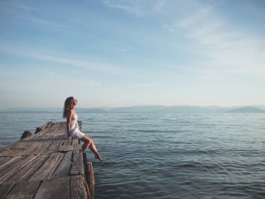 Mutlu kızlar açık havada