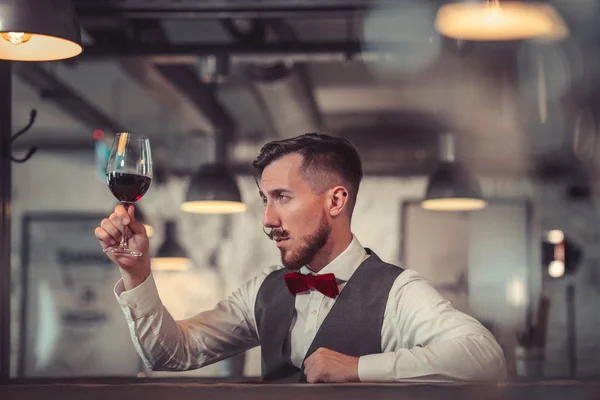 Hombre de uniforme — Foto de Stock