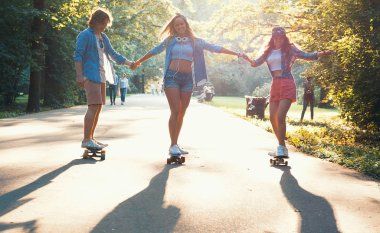 Parkta genç aktif patenciler