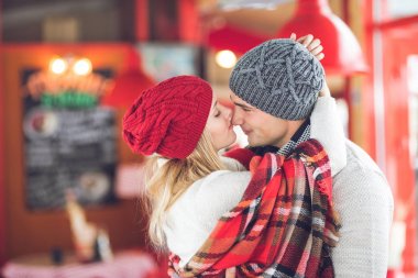 genç bir çift bir Tarih