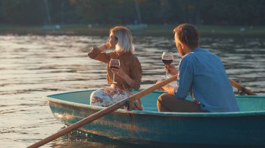 genç bir çift bir Tarih