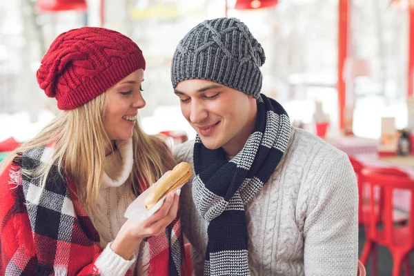 Young smiling couple on a date — Stock Photo, Image