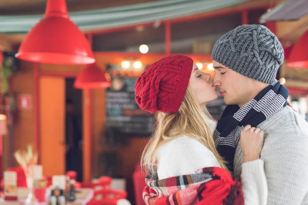 Feliz pareja joven Imagen De Stock