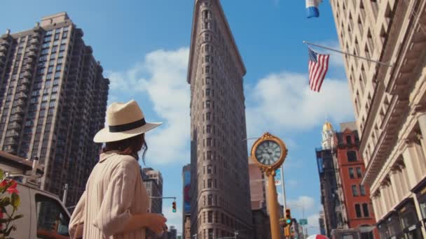 Giovane Turista Che Scatta Foto Flatiron New York — Video Stock