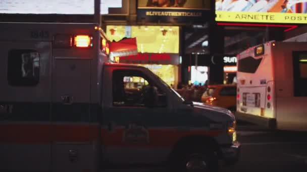 Машина Сиреною Таймс Сквер Нью Йорку — стокове відео