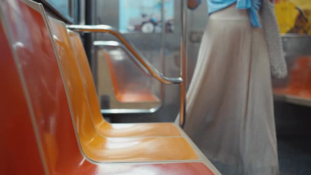 Pasajero Joven Asiento Tren Nueva York — Vídeos de Stock