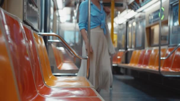 Jonge Passagier Metro Nyc — Stockvideo