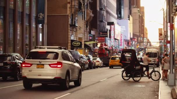 Rickshaw Στο Μανχάταν Της Νέας Υόρκης — Αρχείο Βίντεο