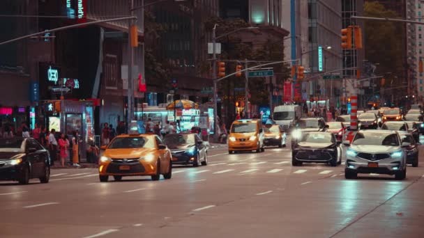 Samochody Jadące Alei Nowym Jorku — Wideo stockowe