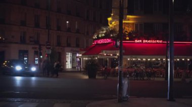 Paris, Fransa 'da gece restoranı