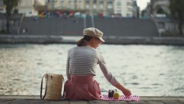 Paris Fransa Genç Bir Turist — Stok video