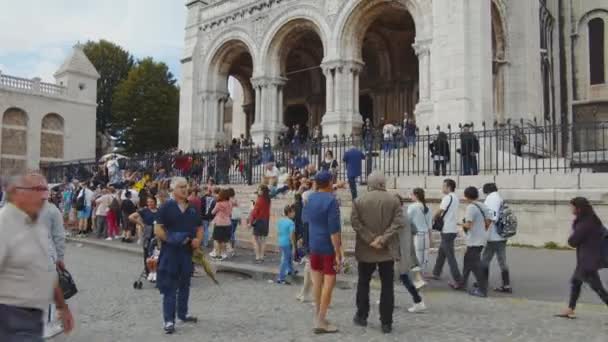 Multitud Turistas Catedral Del Sagrado Corazón Francia — Vídeo de stock