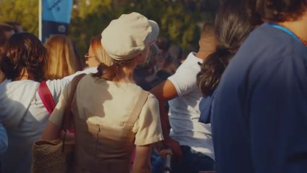 Nervous Girl Standing Line Eiffel Tower — Stock Video