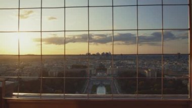 Gün batımında şehir manzarası, Paris