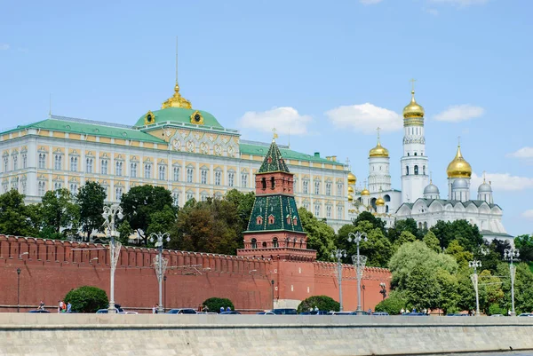 Palacio del Gran Kremlin, muro del Kremlin e Iván el Gran Campanario —  Fotos de Stock
