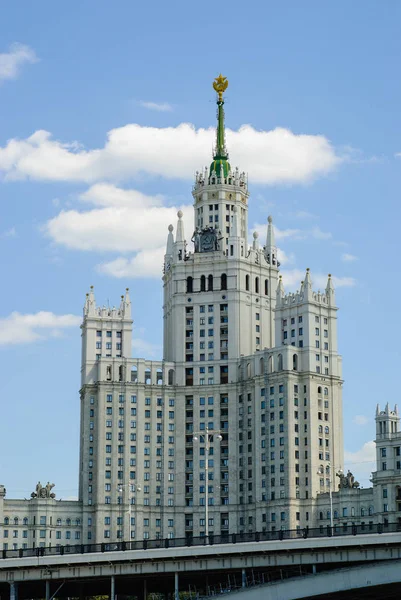 Kotelnicheskaya nábřeží budova — Stock fotografie