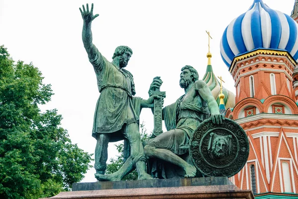 Памятник Минину и Пожарскому — стоковое фото