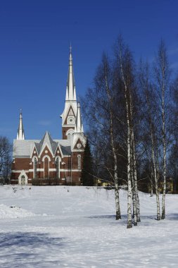 Kışın, Joensuu, F neo-Gotik mimarisinin Lutheran Kilisesi