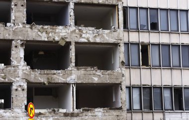 yıkım için beton ev
