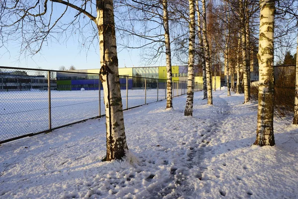 在一个寒冷的日子, 在芬兰的一个小镇 — 图库照片