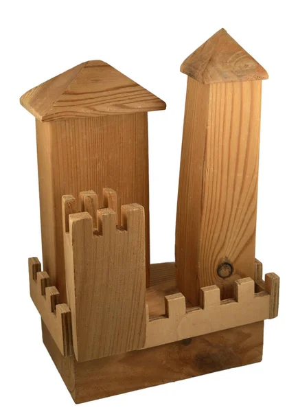 Деревянная игрушка средневековая крепость на белом — стоковое фото