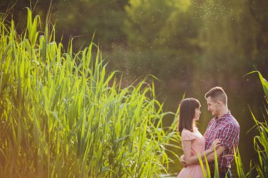 Mutlu çifte bir göl 