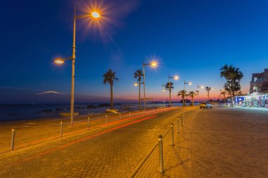 Şehrin alıntıları Pafos'deki deniz üzerinde göster.