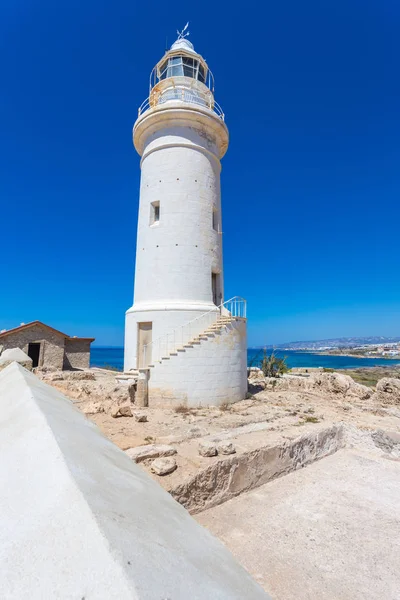 パフォス、キプロスの古い灯台 — ストック写真