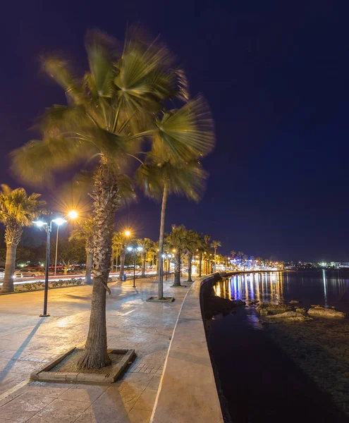 Şehrin alıntıları Pafos'deki deniz üzerinde göster. — Stok fotoğraf