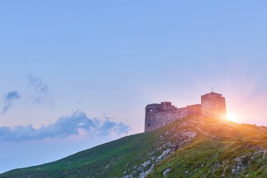Mount Pip Ivan Karpatlar içinde üzerinde eski Gözlemevi