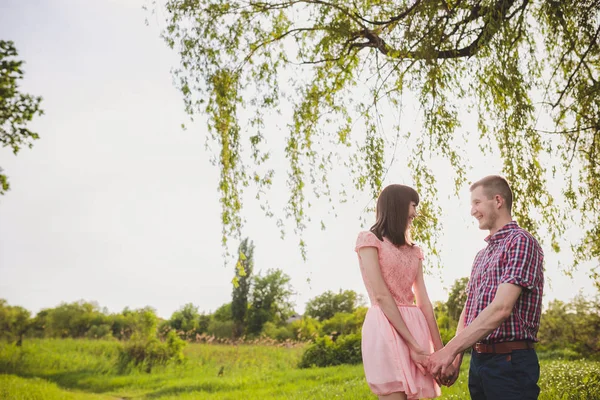 Happy couple on vacation. Lovers are laughing. Happy guy and girl. — Stock Photo, Image