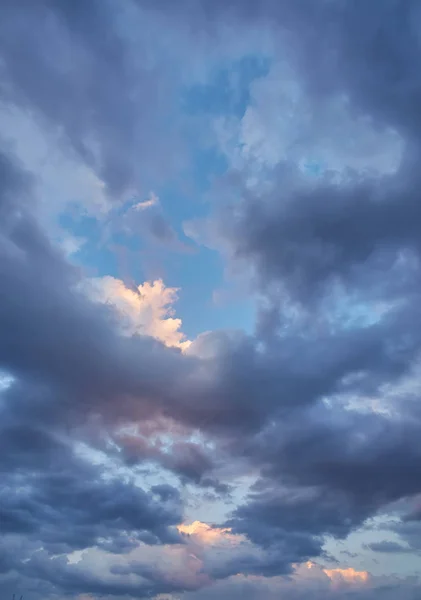 Pôr-do-sol brilhante céu fundo — Fotografia de Stock