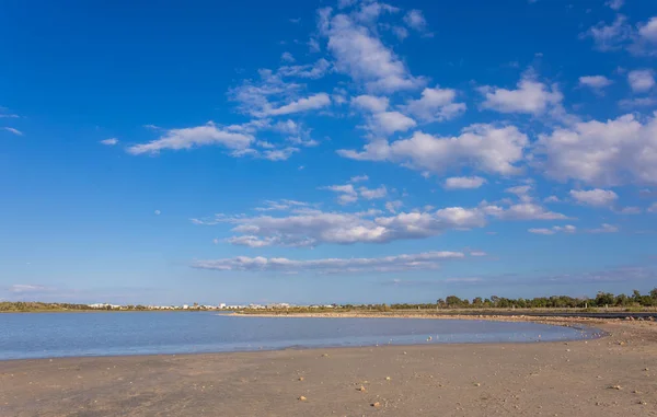 Lac salé, phénomène naturel près de Larnaka — Photo