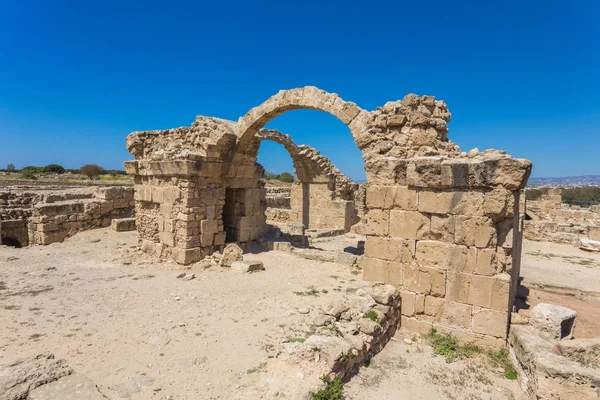Saranda Kolones fragmento del Parque Arqueológico de Kato Pafos, situado en el suroeste de Chipre y situado cerca del puerto de Paphos . — Foto de Stock