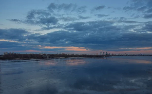 Fiume Dnieper al tramonto — Foto Stock